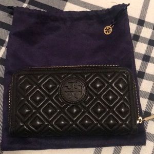 Tory Burch quilt wallet